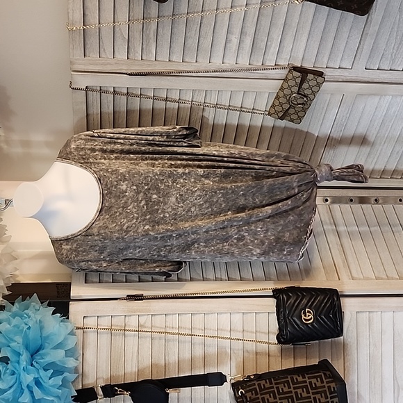 Guilded intent brand distressed TShirt - Picture 1 of 10